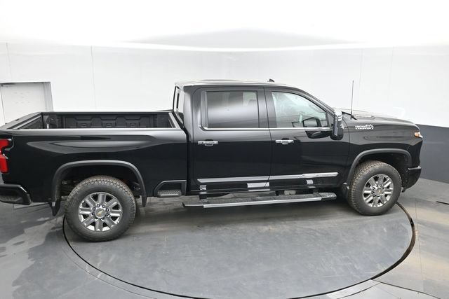 Used 2026 Chevrolet Silverado 2500 High Country w/ Technology Package AWD/4WD image 45