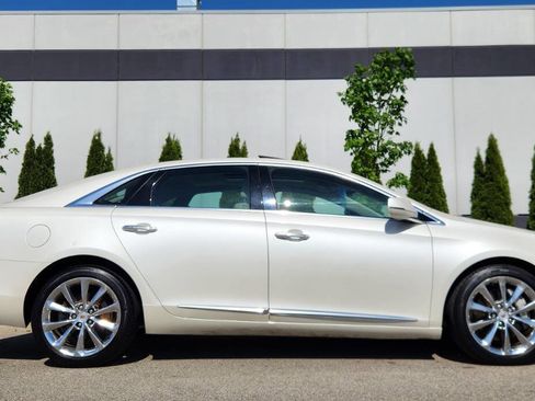 Used 2013 Cadillac XTS Premium AWD/4WD image 5