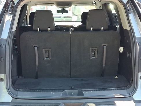 Certified 2023 GMC Acadia SLE FWD image 28