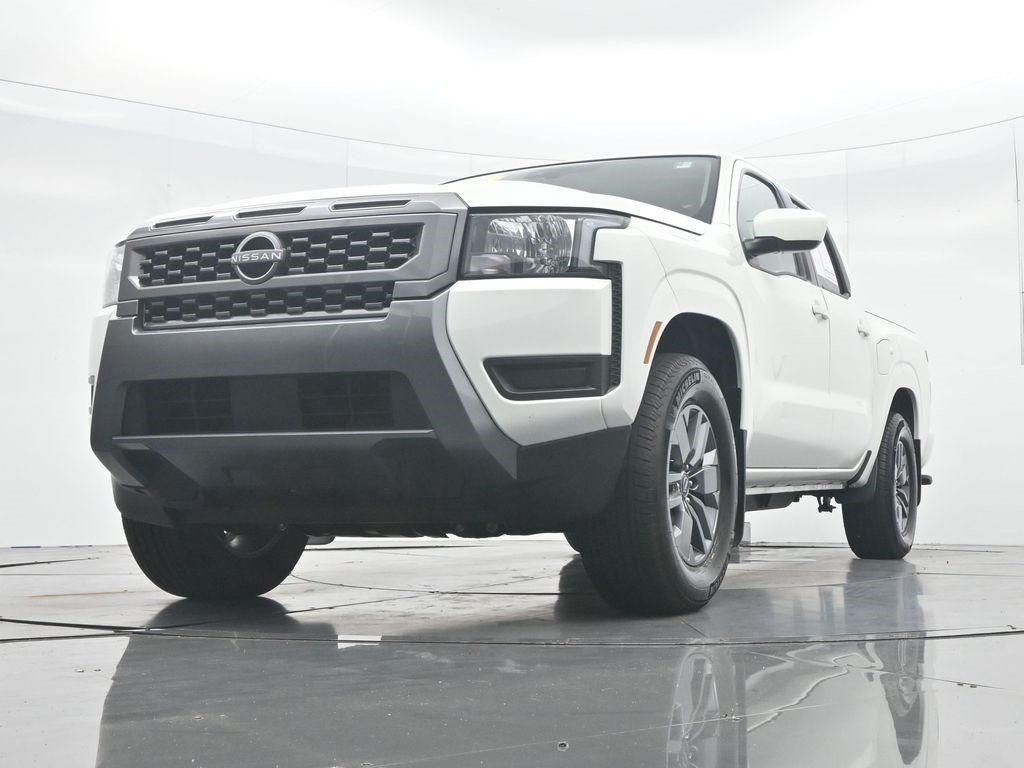 Used 2025 Nissan Frontier SV RWD image 39