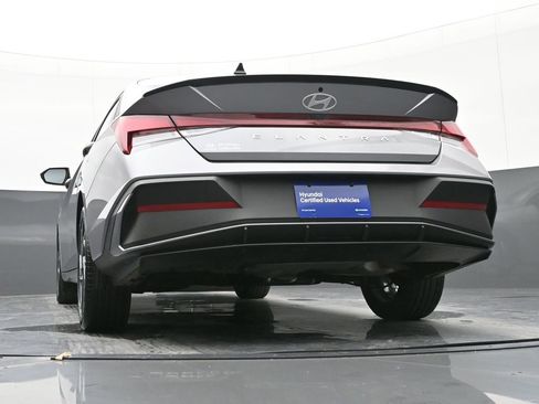 Certified 2025 Hyundai Elantra Sport image 49