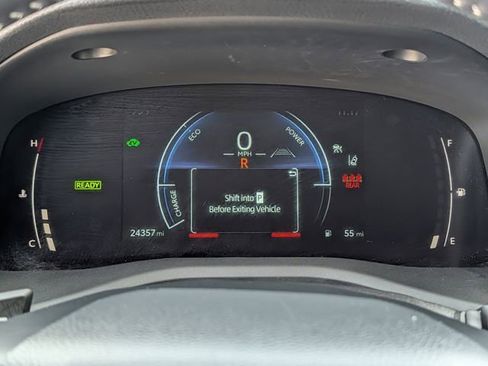 Used 2025 Toyota Camry SE image 21