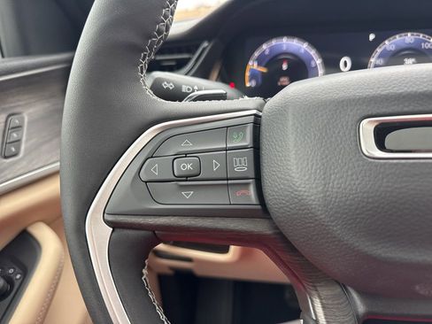 New 2026 Jeep Grand Cherokee Limited AWD/4WD image 15