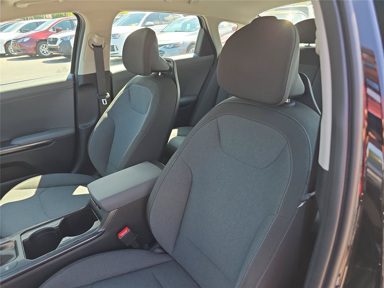 Used 2025 Kia K4 FWD image 20