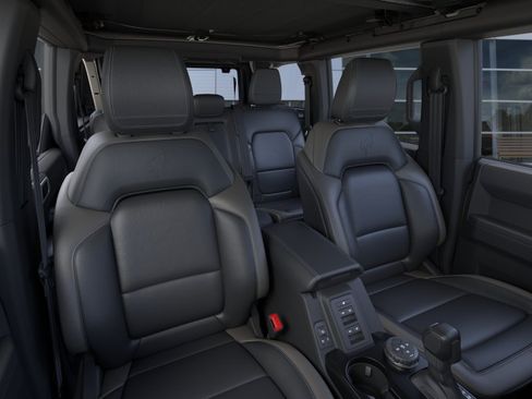 New 2026 Ford Bronco Outer Banks AWD/4WD image 32