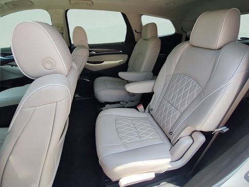 Used 2023 Buick Enclave Avenir w/ Avenir Technology Package FWD image 10