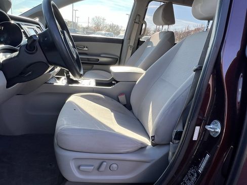 Used 2016 Kia Sedona LX w/ Option Group 020 image 13