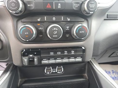 Used 2022 RAM 2500 Big Horn w/ Level C Equiment Group AWD/4WD image 19