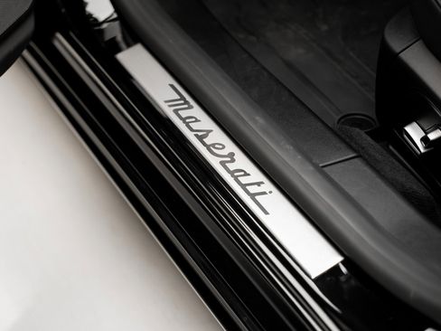 Used 2021 Maserati Ghibli Trofeo image 62