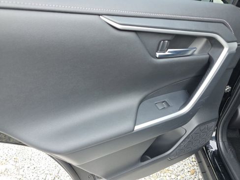 Certified 2019 Toyota RAV4 Limited image 14