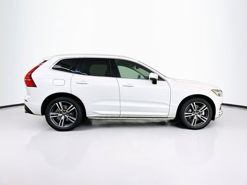 Used 2021 Volvo XC60 T6 Momentum w/ Protection Package Premier AWD/4WD image 10