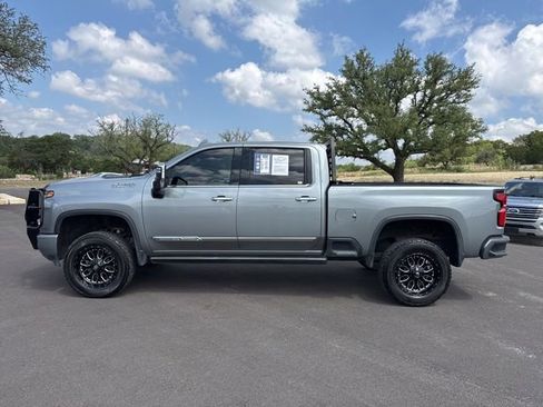 Certified 2024 Chevrolet Silverado 2500 High Country w/ High Country Premium Package AWD/4WD image 9