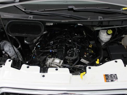 Used 2023 Ford Transit 350 XLT RWD image 11