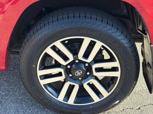 Certified 2018 Toyota 4Runner Limited RWD image 30