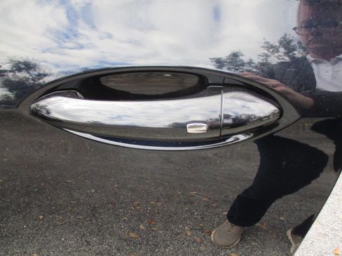 Used 2019 Buick Regal Essence w/ Driver Confidence Package I image 35