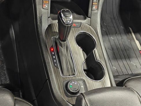 Used 2019 GMC Acadia SLT w/ LPO, Floor Liner Package image 9