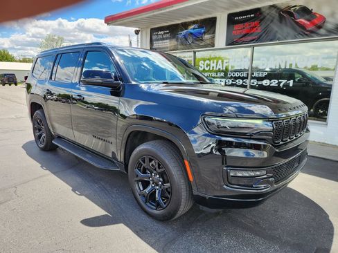 Used 2024 Jeep Wagoneer Series II AWD/4WD image 1