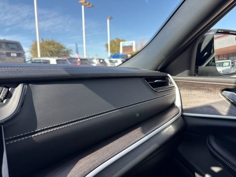 New 2026 Jeep Grand Cherokee Altitude image 34