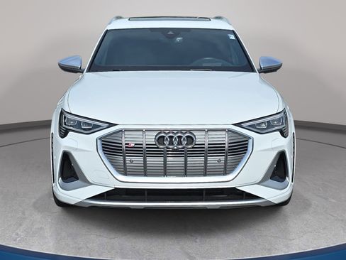 Used 2022 Audi e-tron S Prestige AWD/4WD image 2