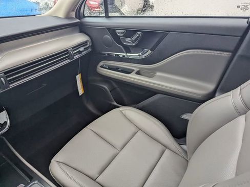 New 2026 Lincoln Corsair Premiere image 14