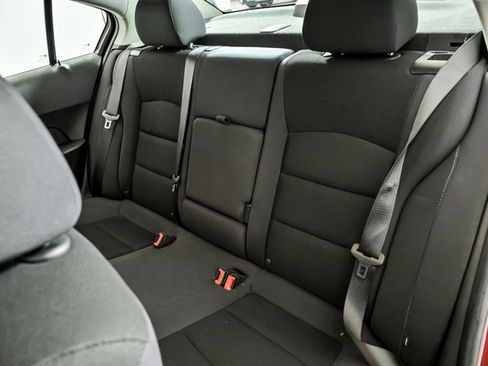Used 2015 Chevrolet Cruze LT image 14