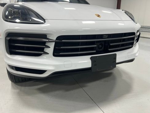 Used 2023 Porsche Cayenne image 11