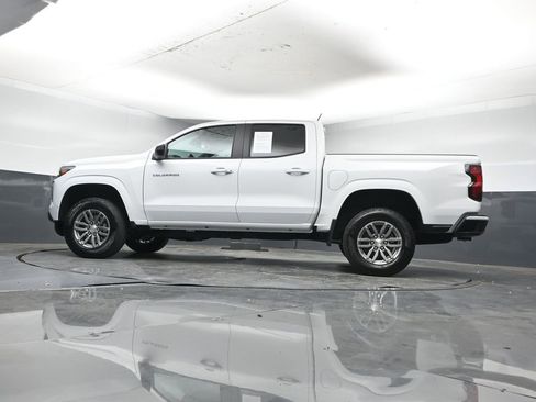 Used 2024 Chevrolet Colorado LT image 33