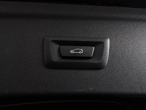 Used 2024 BMW iX xDrive50 AWD/4WD image 33