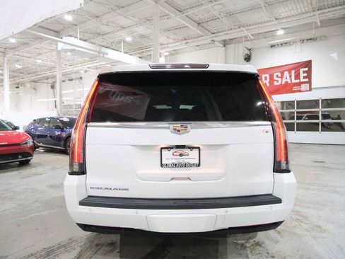 Used 2020 Cadillac Escalade ESV Platinum image 9