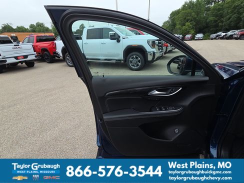 Used 2023 Buick Envision Essence FWD image 12