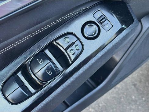 Used 2020 Nissan Altima 2.5 SL FWD image 15