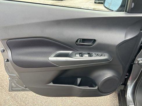 New 2025 Nissan Kicks Play S image 11