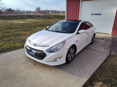 Used 2011 Hyundai Sonata Hybrid w/ Premium Equipment Pkg 2 image 1