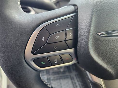 New 2025 Chrysler Pacifica Select w/ Fav Edition Package image 21