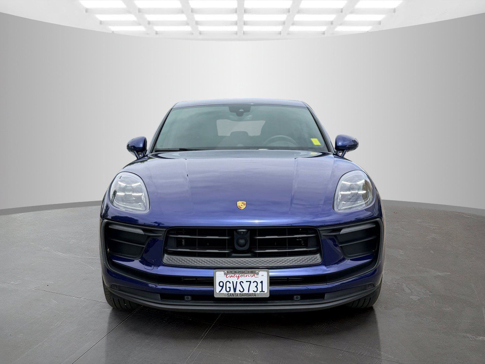 Used 2023 Porsche Macan Turbo AWD/4WD image 2