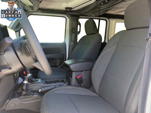 Used 2025 Jeep Wrangler Unlimited Sport AWD/4WD image 9