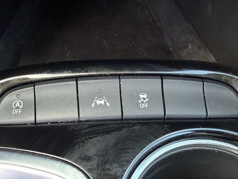 Used 2023 Buick Encore GX Preferred w/ Cold Weather Comfort Package FWD image 20