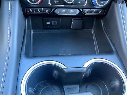 Used 2024 GMC Yukon AT4 w/ AT4 Premium Plus Package image 32