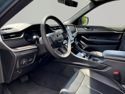 New 2026 Jeep Grand Cherokee L Limited AWD/4WD image 15