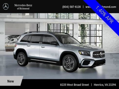 Used 2025 Mercedes-Benz GLB 250 4MATIC image 12