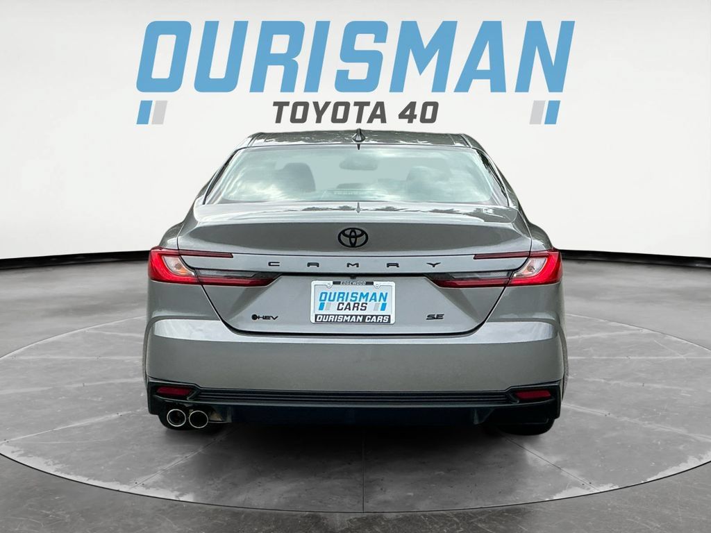 Used 2025 Toyota Camry SE FWD image 6