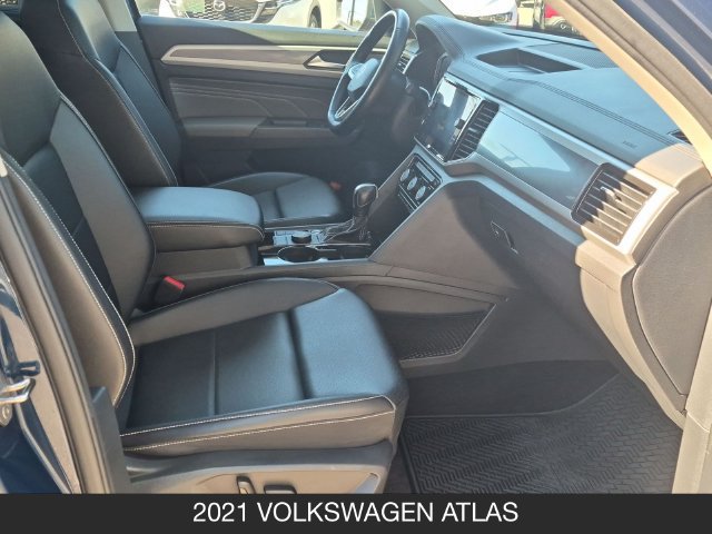 Used 2021 Volkswagen Atlas SEL R-Line w/ Atlas Adventure Package AWD/4WD image 23