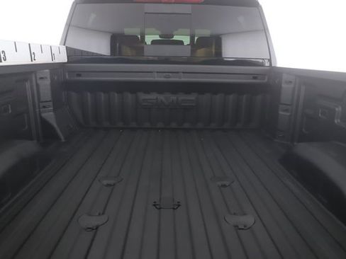 Used 2025 GMC Sierra 2500 AT4 w/ AT4 Premium Plus Package AWD/4WD image 32