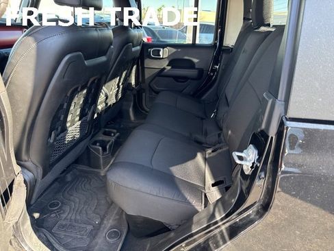 Used 2022 Jeep Gladiator Rubicon w/ LED Lighting Group image 8