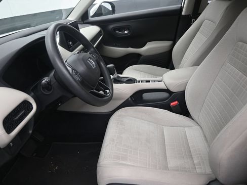 Used 2025 Honda HR-V LX image 11