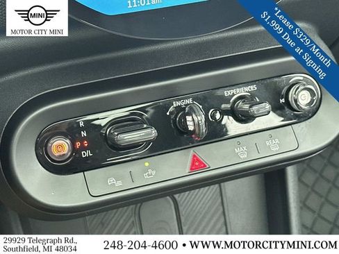 Certified 2025 MINI Cooper 2-Door Hardtop image 30