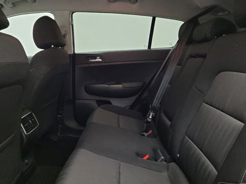 Used 2019 Kia Sportage LX FWD image 18