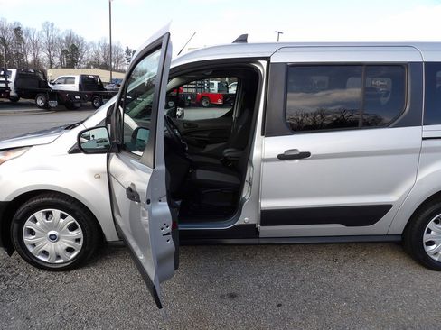 Used 2020 Ford Transit Connect XL image 13