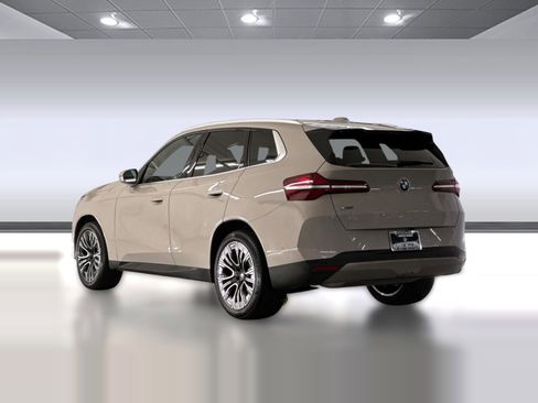 Used 2025 BMW X3 xDrive30i w/ Convenience Package AWD/4WD image 3