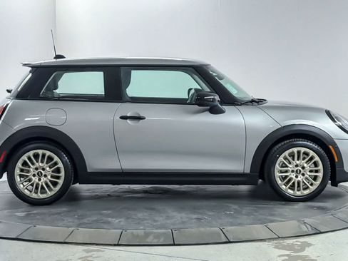 Used 2025 MINI Cooper S FWD image 8